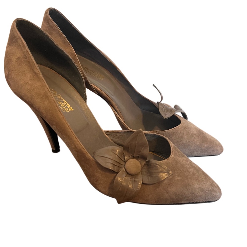 Italian Made Suede Flower Adorned Romantic Vintage Heels Size 8.5